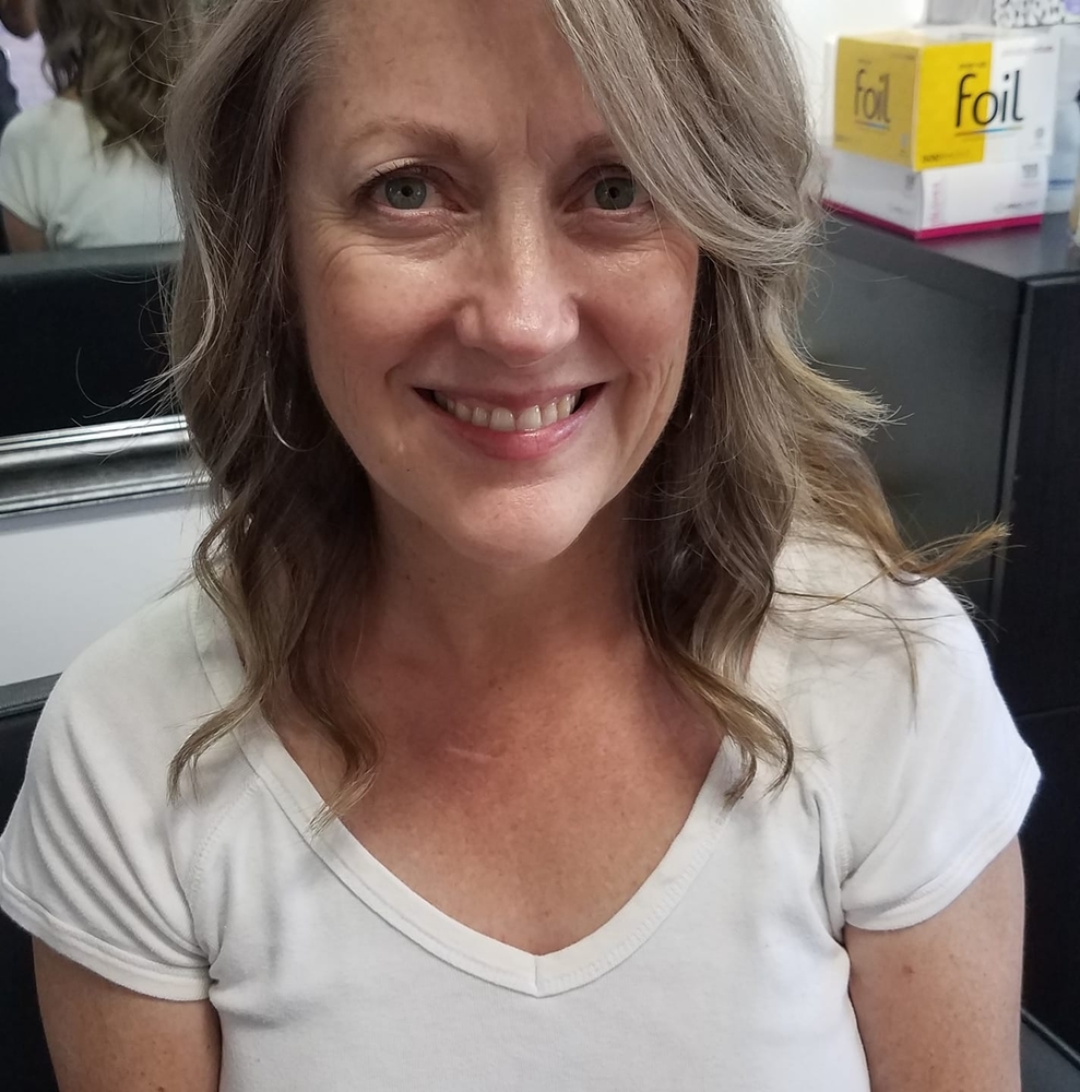 Meet your Posher, Kelly